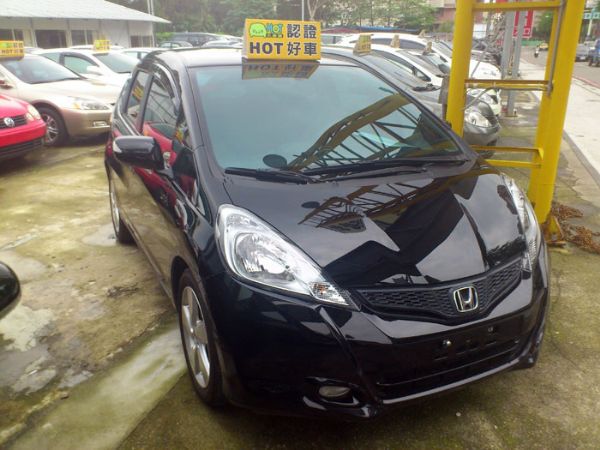 Honda FIT 1500c.c 黑  照片3