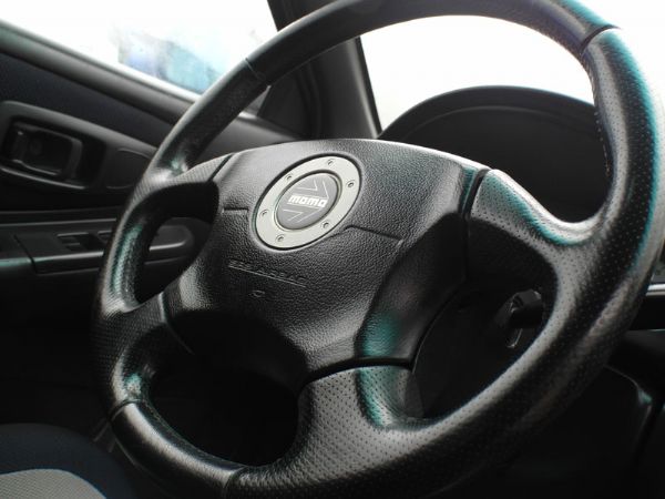 Subaru Impreza 手排2.0 照片8