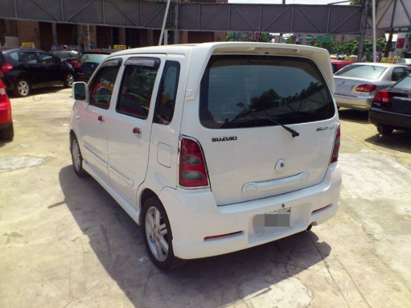 Suzuki Solio 1.5 潮流車 照片4