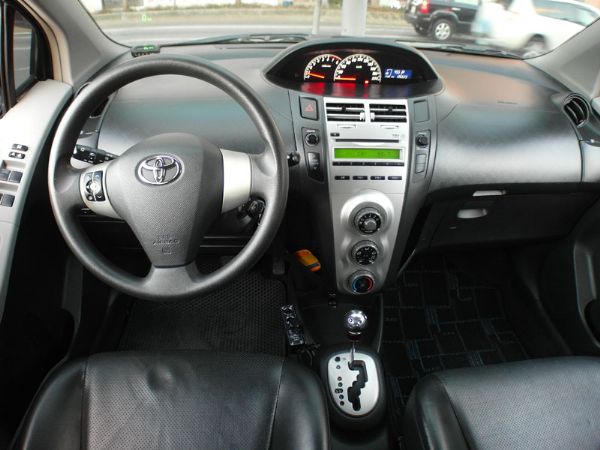 Toyota Yaris G版 省油小車 照片5