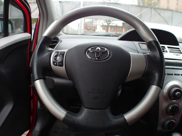 Toyota Yaris G版 1.5紅 照片8