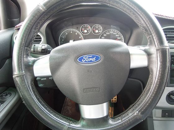 Ford 福特 Focus 2.0 照片5