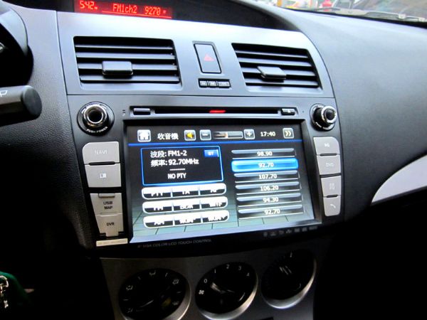 Mazda 3 5D 1.6 灰 大螢幕 照片5