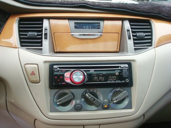 三菱 lancer 2004 1.6白 照片8