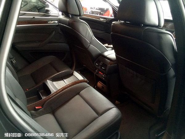 BMW X6 X-DRIVE 50i 照片8