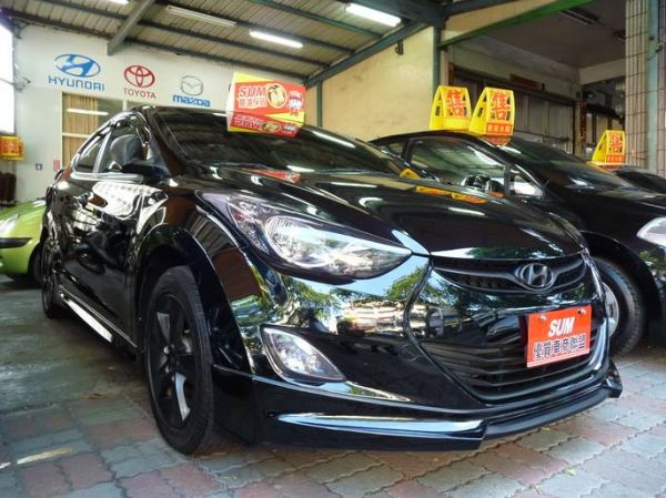 2012年現代ELANTRA 1.8 照片1