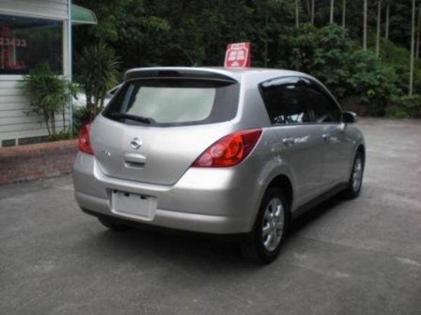 2012日產TIIDA 1.8 五門 照片2