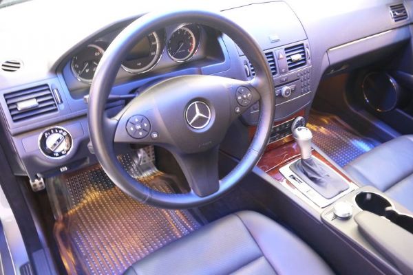 【太乙】2010年 BENZ C300 照片9