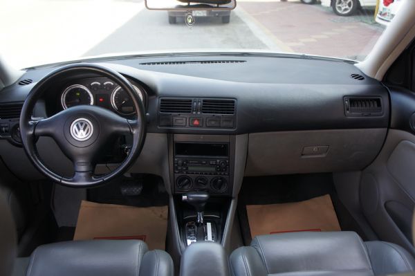 2003年VW BORA 1.6高貴不貴 照片5