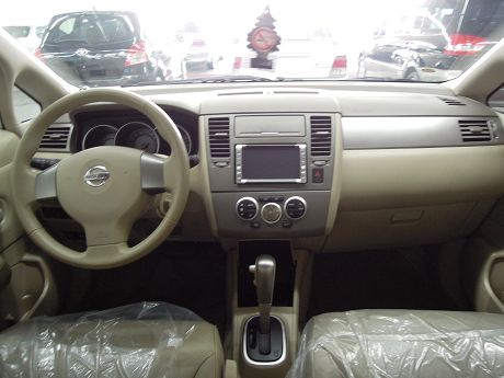 Nissan 日產 Tiida 照片2