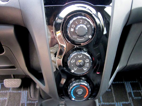 Toyota Yaris S版頂級灰 照片6