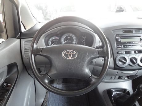 Toyota豐田 Innova 照片3