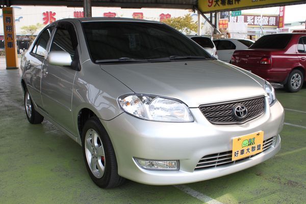 豐田 Vios 皮椅 雙色內裝 照片2