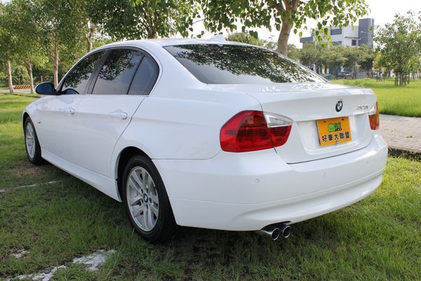 總代理 E90 大3 323i 照片8