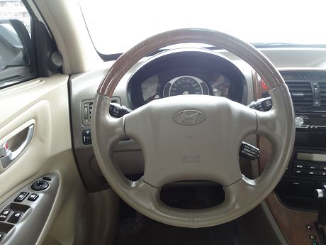 Hyundai 現代 Tucson汽油 照片3