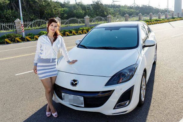 錦城汽車 頂級版馬自達3 4D 2.0 照片4