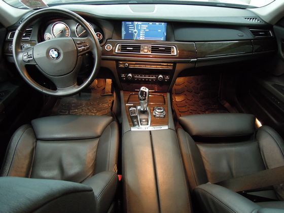 BMW 寶馬 7系列 730D 照片2