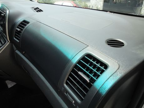 Toyota豐田 Wish  照片5