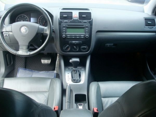 VW GOLF 05年 1.6白 照片4