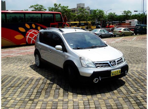 2011 LIVINA RV大空間 省油 照片8