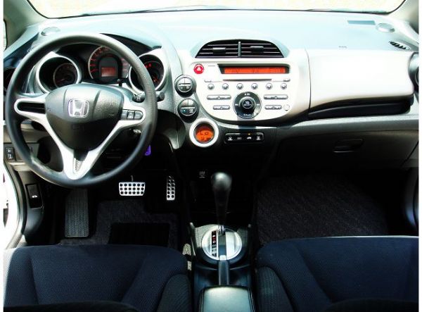 2011 HONDA FIT 照片2