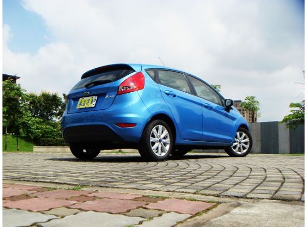 2012 Ford Fiesta 星耀藍 照片3