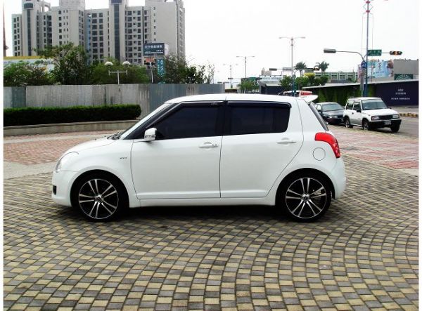 2010 Suzuki SWIFT 照片6