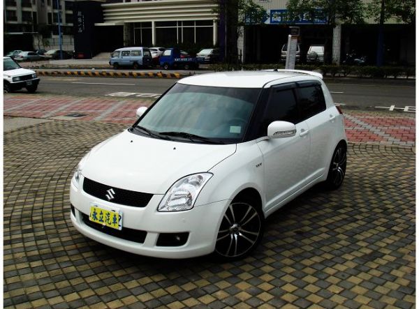 2010 Suzuki SWIFT 照片8