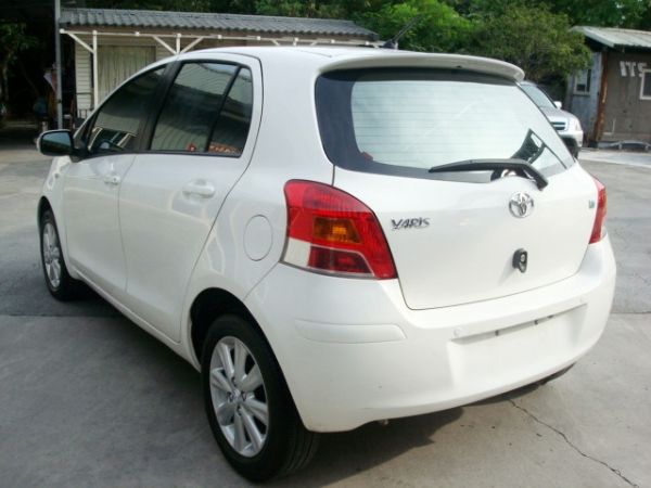 豐田 YARIS 11年 1.5白 照片10