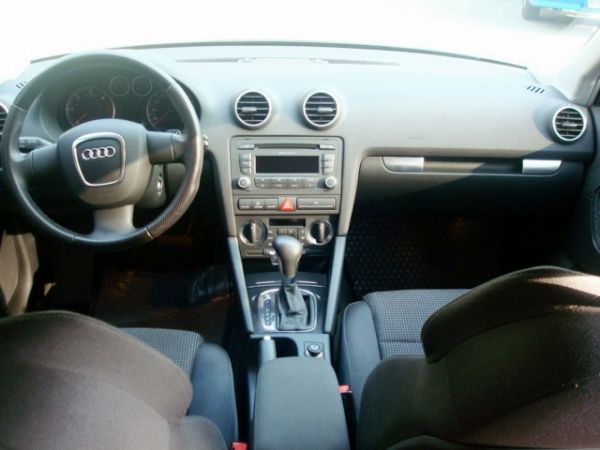 奧迪 AUDI A3 08年 2.0黑 照片4