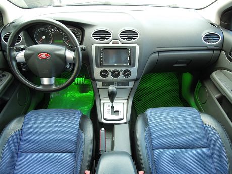 Ford 福特 Focus 2.0 照片2