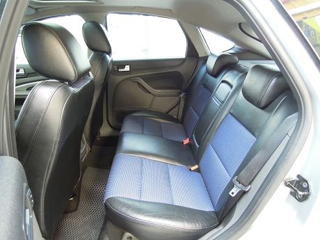 Ford 福特 Focus 2.0 照片4