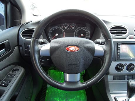 Ford 福特 Focus 2.0 照片5