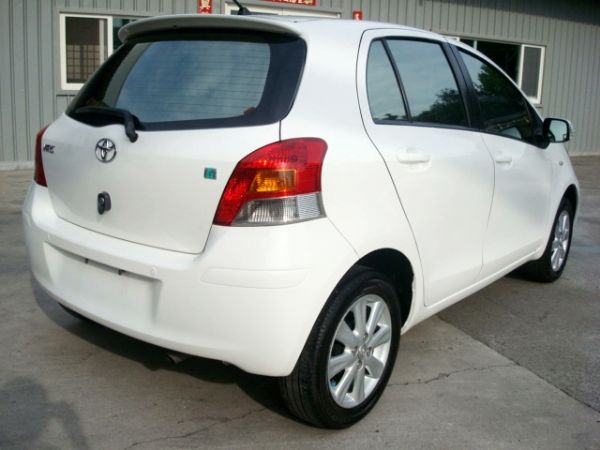 YARIS 亞力士 豐田 2011年白 照片8