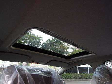 Ford 福特 Focus 1.8 照片9