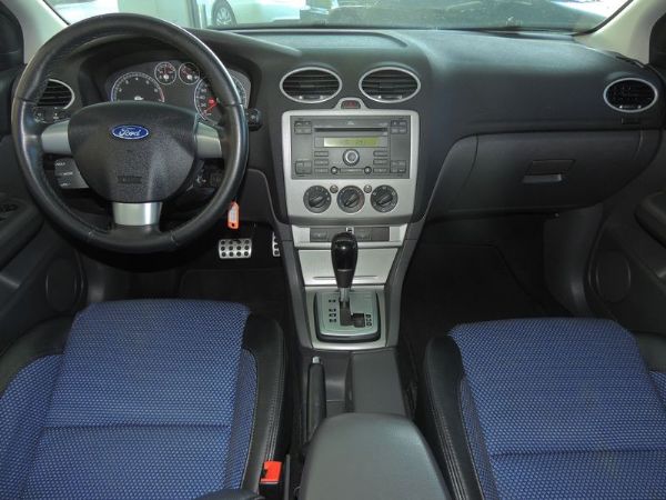 FORD  FOCUS 佛卡司 2.0 照片2