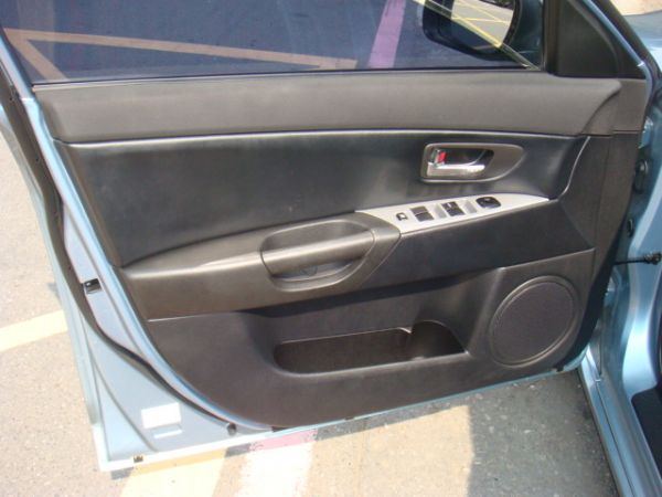MAZDA 3 2.0S 照片3