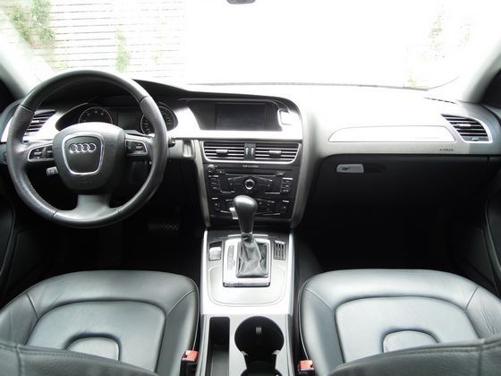 Audi 奧迪 A4 2.0T Avan 照片2