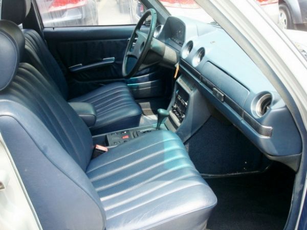 1982年M.BENZ W123 200 照片9