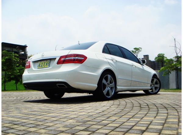 E350 BENZ 2011 高級轎跑  照片3