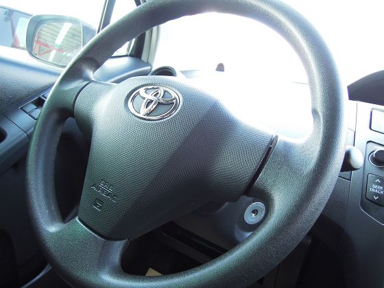 Toyota豐田 Yaris 照片3