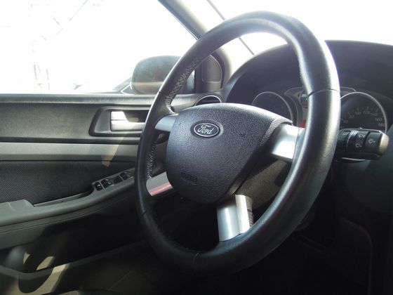 Ford 福特 Focus 1.8 照片3