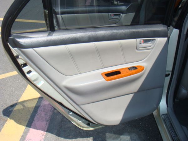 TOYOTA ALTIS 照片4