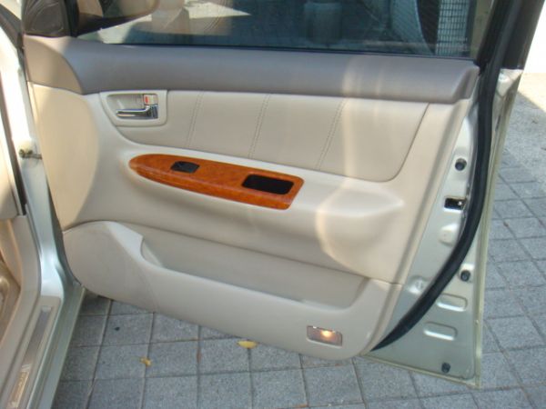 TOYOTA ALTIS 照片5