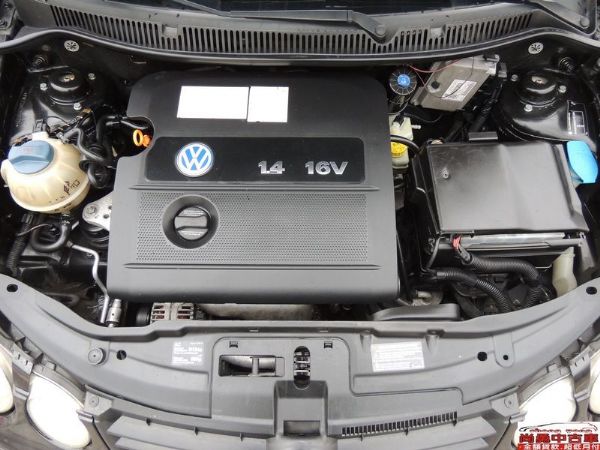 VW 福斯 Polo 黑1.4 經典車款 照片8