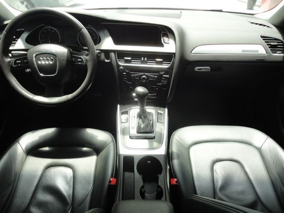 Audi奧迪 A4 2.0T Avant 照片2