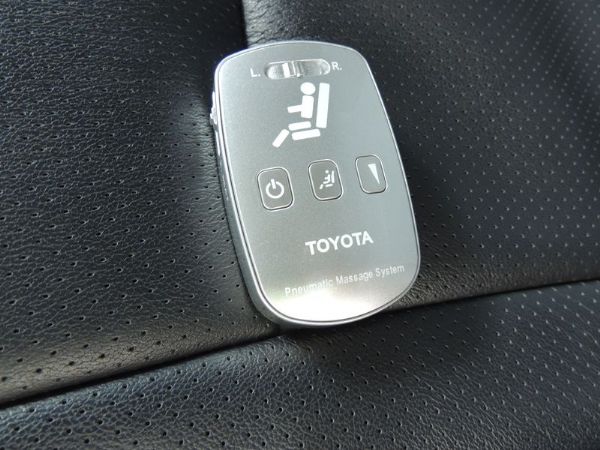 TOYOTA 豐田 Camry 冠美麗  照片8