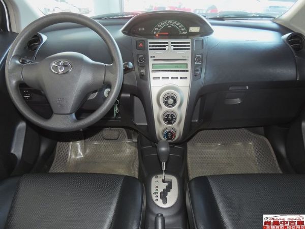  豐田 Yaris 白色 1.5 雙安 照片3