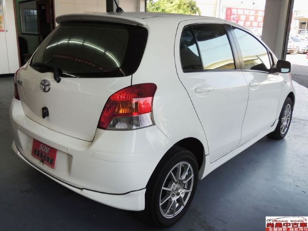  豐田 Yaris 白色 1.5 雙安 照片7