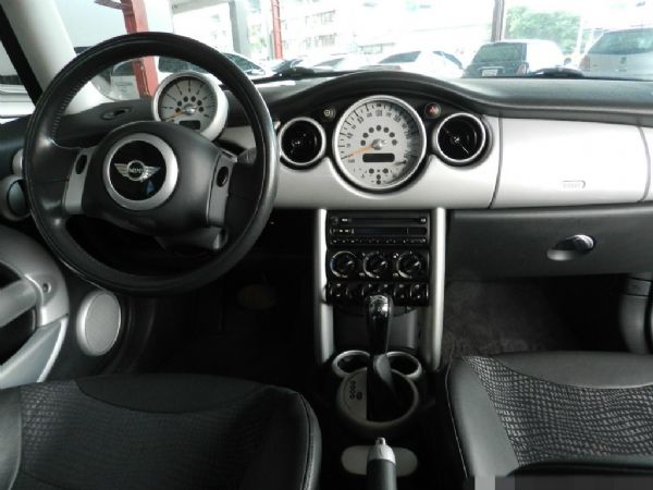 Mini Cooper 1.6L 照片5